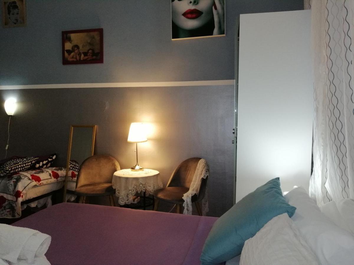 Român Holidays Extérieur photo