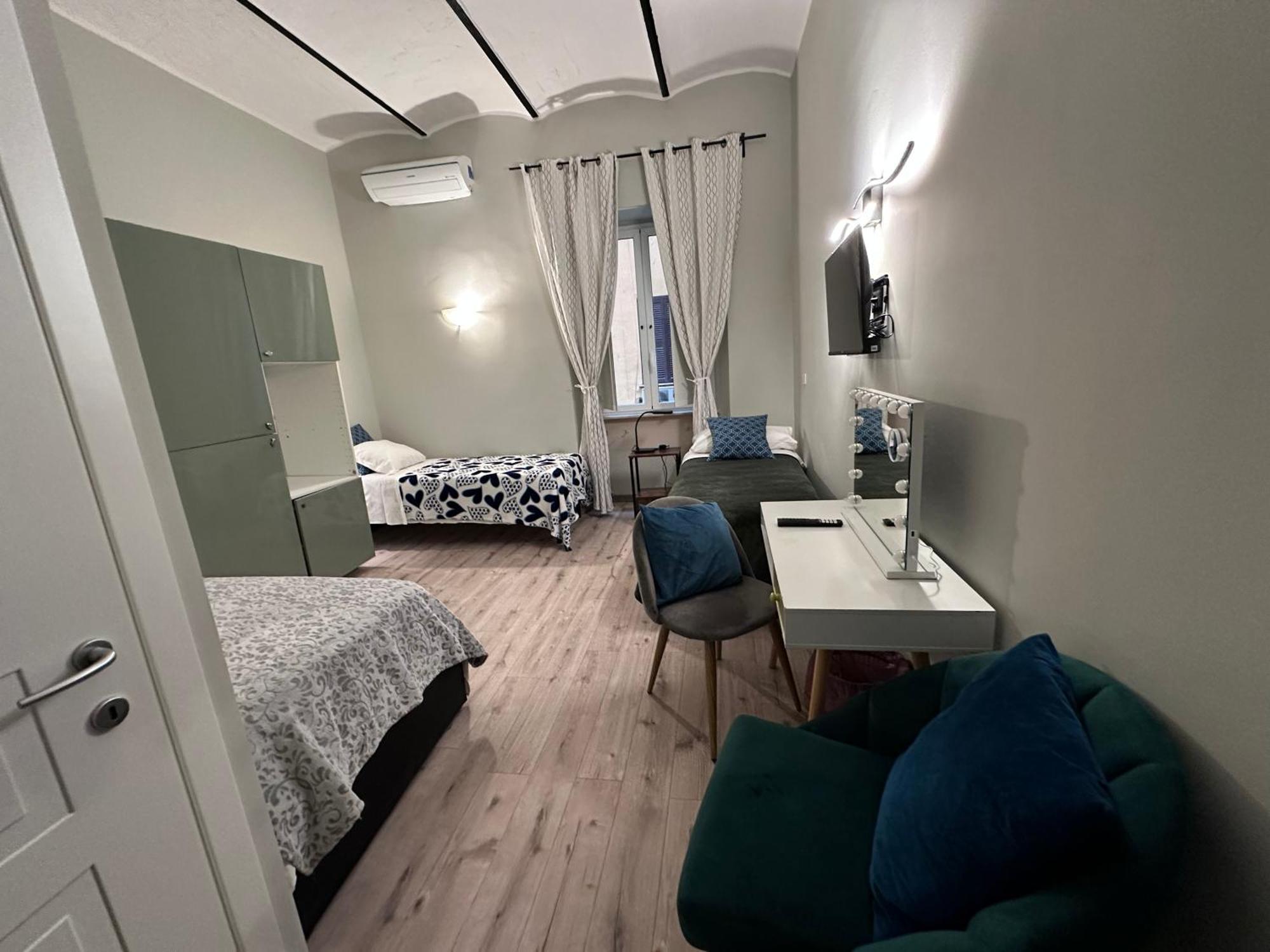 Român Holidays Extérieur photo